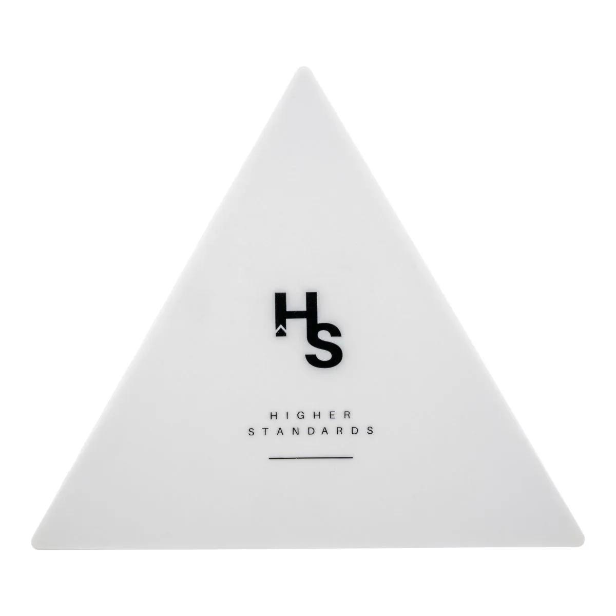 Tapis à concentré triangulaire blanc Higher Standards